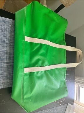 Fun & Sporty Vibrant Green tote!